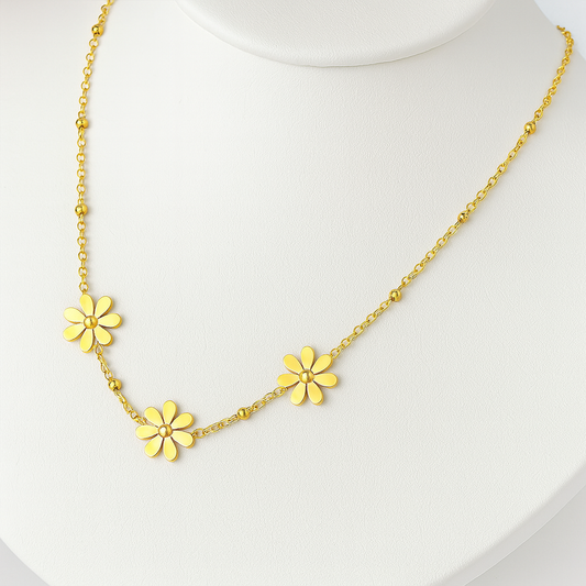 Golden Bloom Daisy Necklace