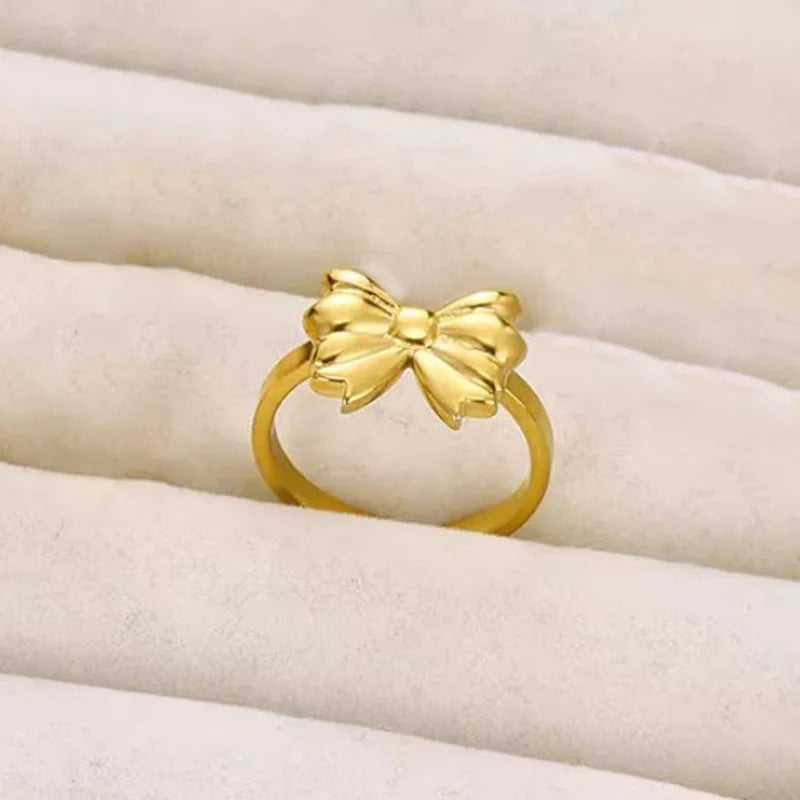Belle Bow Ring