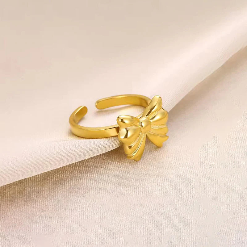 Belle Bow Ring
