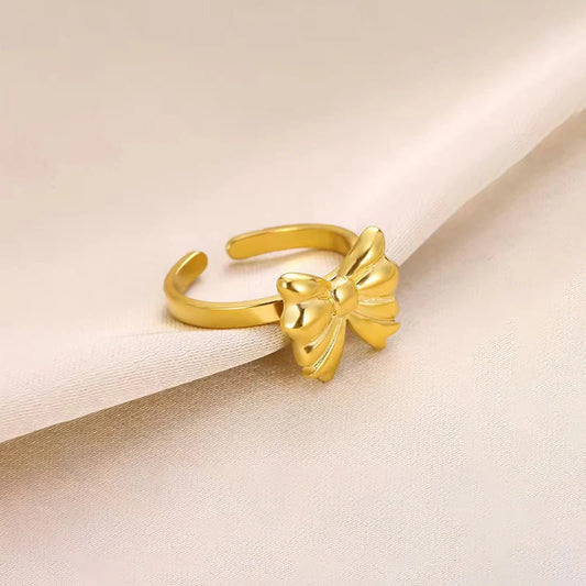 Belle Bow Ring