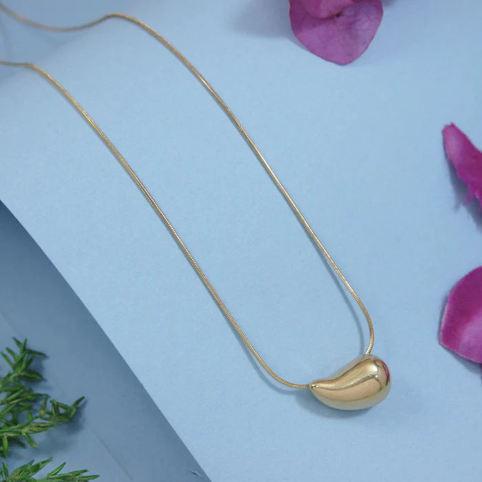 Tear Drop Pendant Necklace
