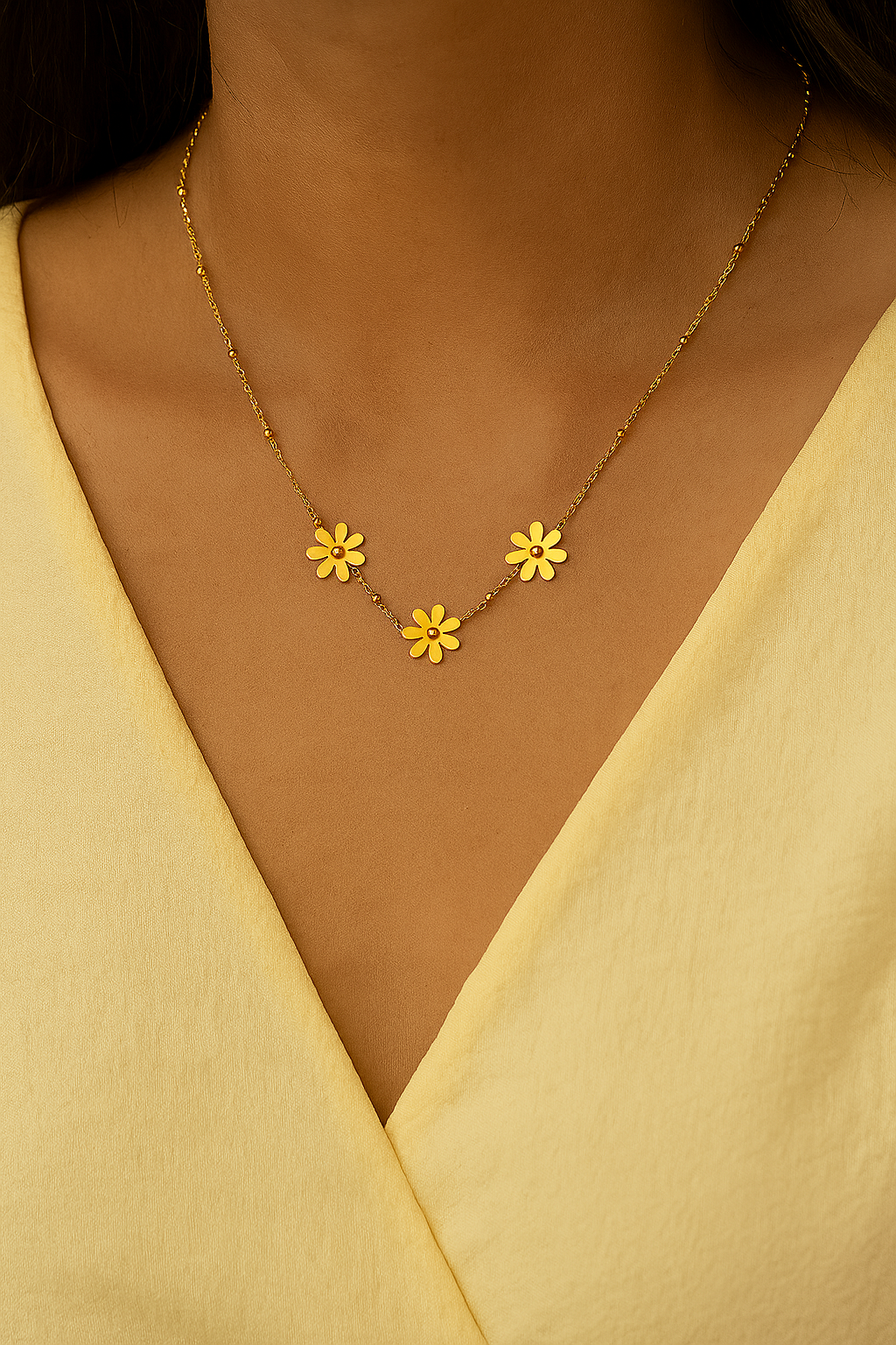 Golden Bloom Daisy Necklace
